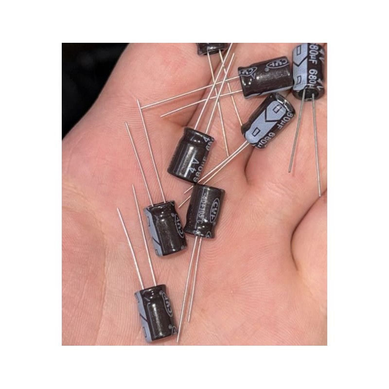 680uF 4V 8x9mm Elektrolitik Alüminyum Kondansatör (3.5mm Bacak Aralığı) (100 Adet)